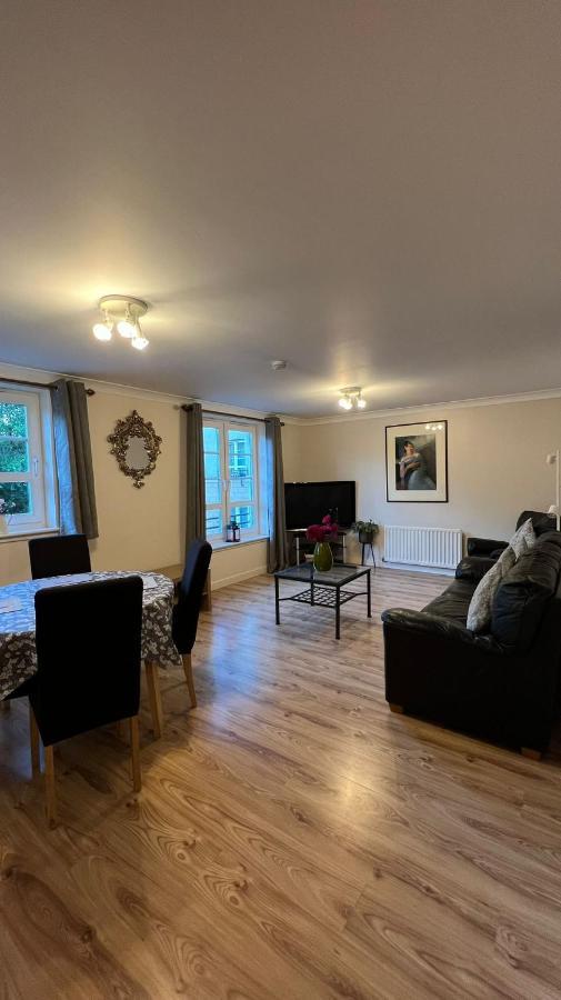 Edinburgh City Centre - Powderhall Modern Spacious 2 Bedroom Apartment With Free Parking Exterior foto